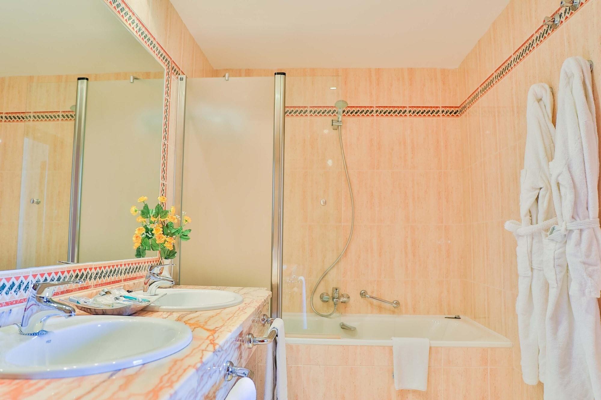 Velada Mérida Ngoại thất bức ảnh